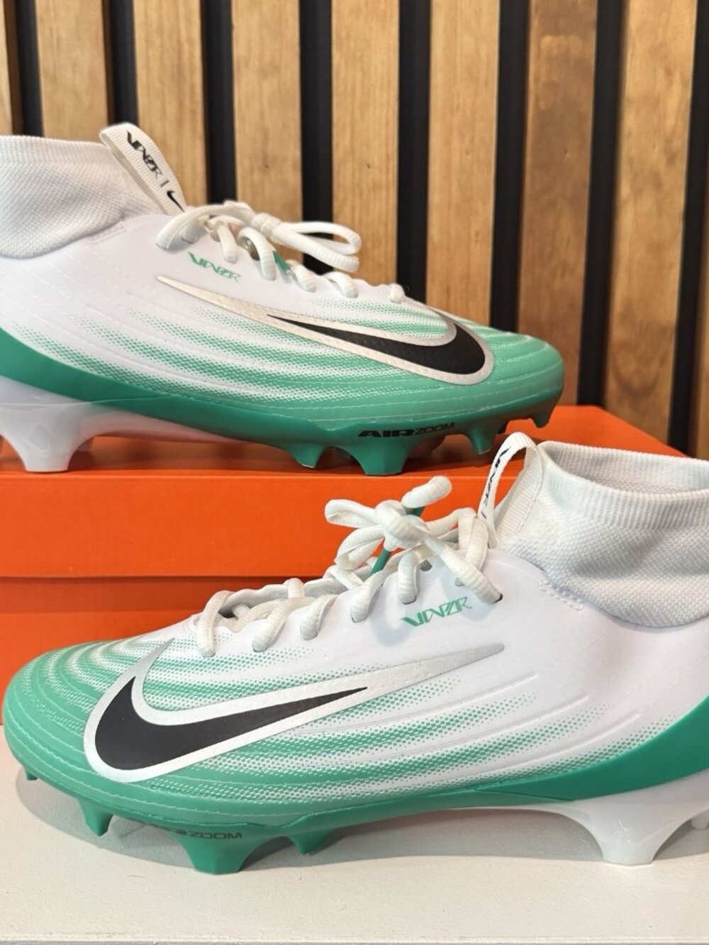 SIZE 9 - Nike Air Zoom Vapor Pro 1 Green White Football Cleats HM8850-100 NEW